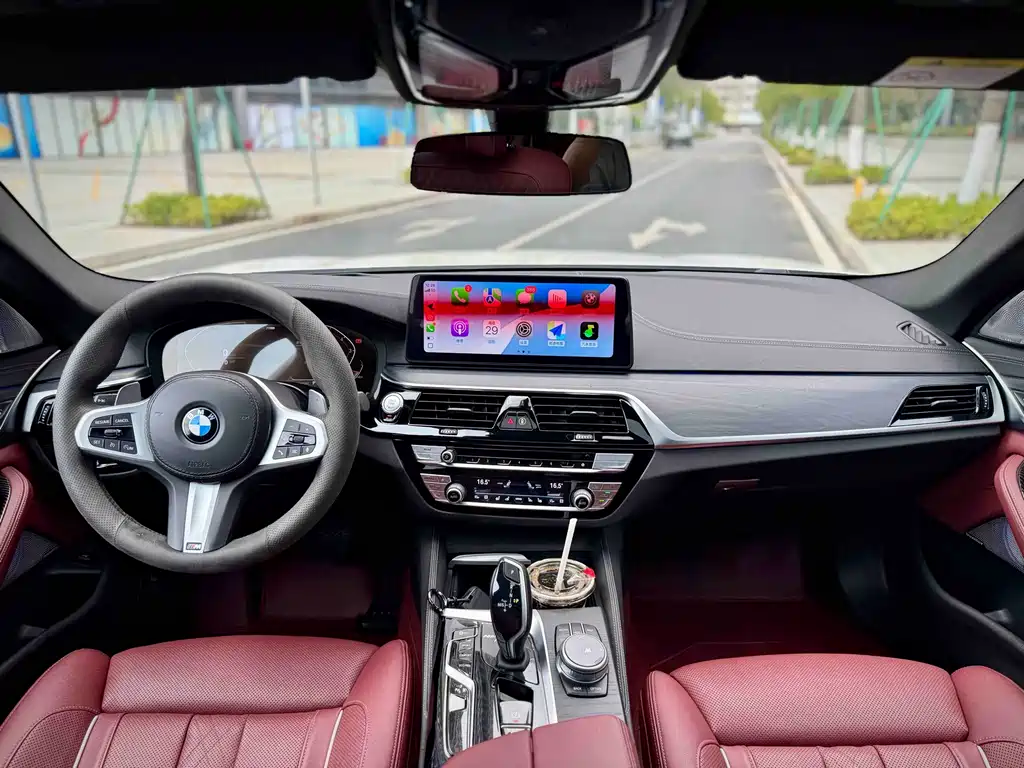 BMW 5 Series 2021 530Li Exclusive M Sports Package купить на сайте DeffCars