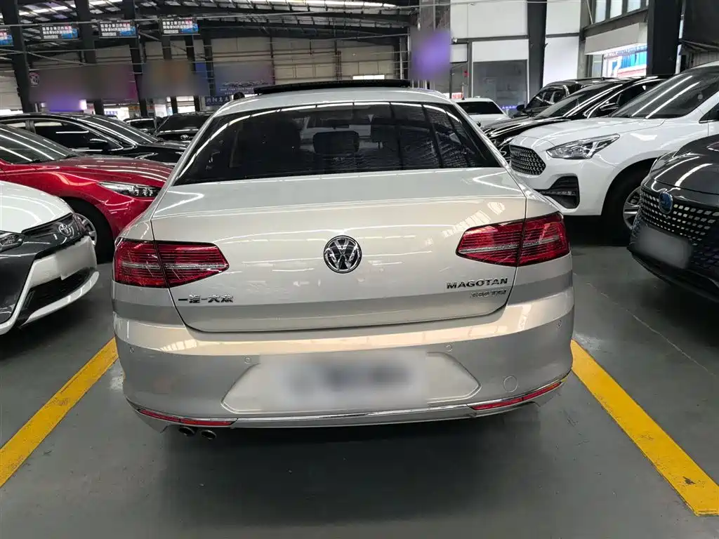 Magotan 2018 330TSI DSG leading model купить на сайте DeffCars