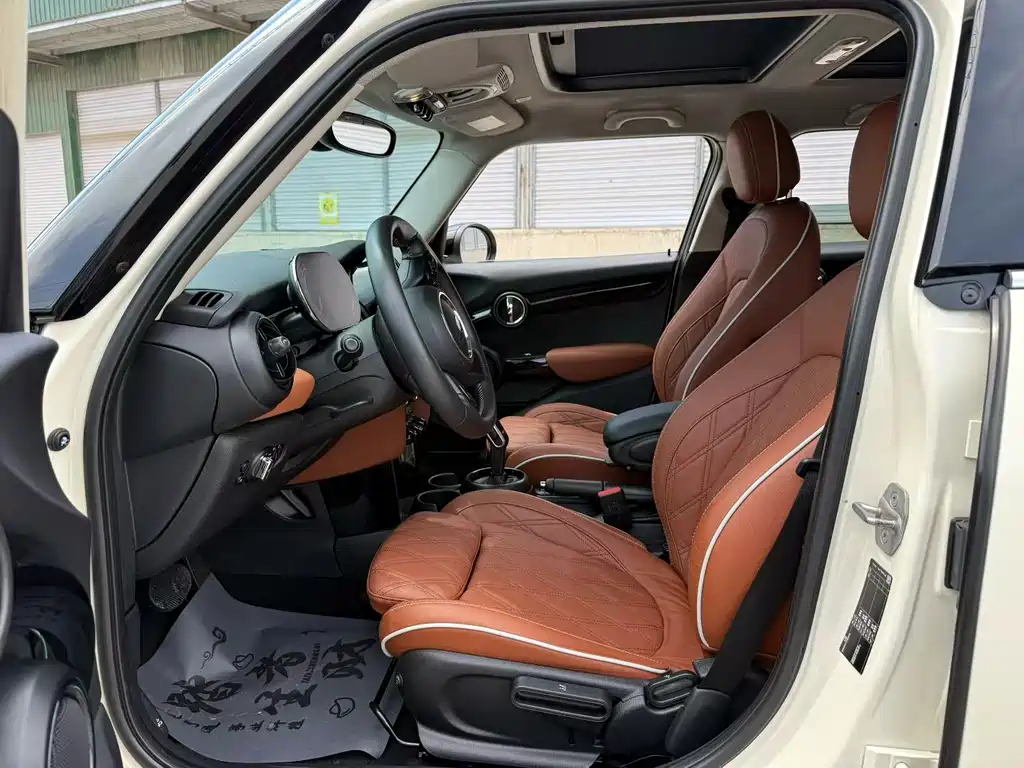 MINI 2022 1.5T COOPER Artist Five-Door Edition купить на сайте DeffCars