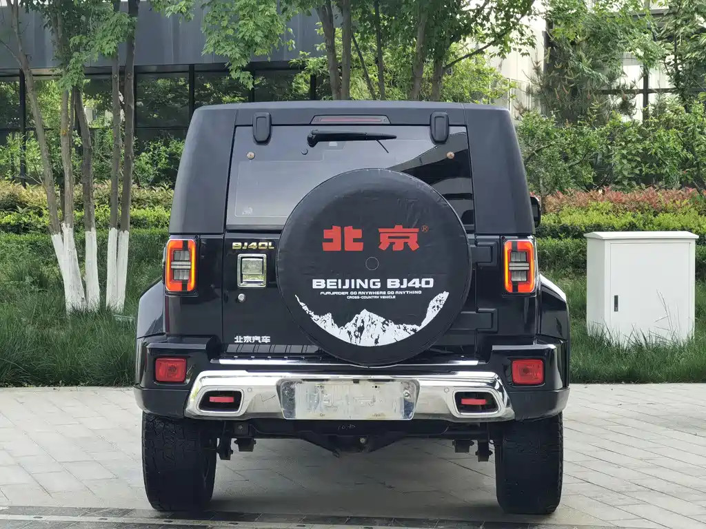 Beijing off-road BJ40 2019 2.0T automatic four-wheel drive city hunter version flagship model National V купить на сайте DeffCars