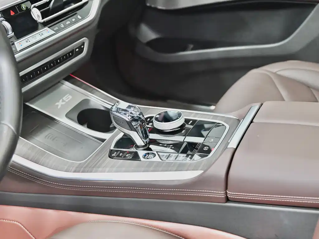 BMW X5 2022 xDrive 40Li M Sports Package купить на сайте DeffCars