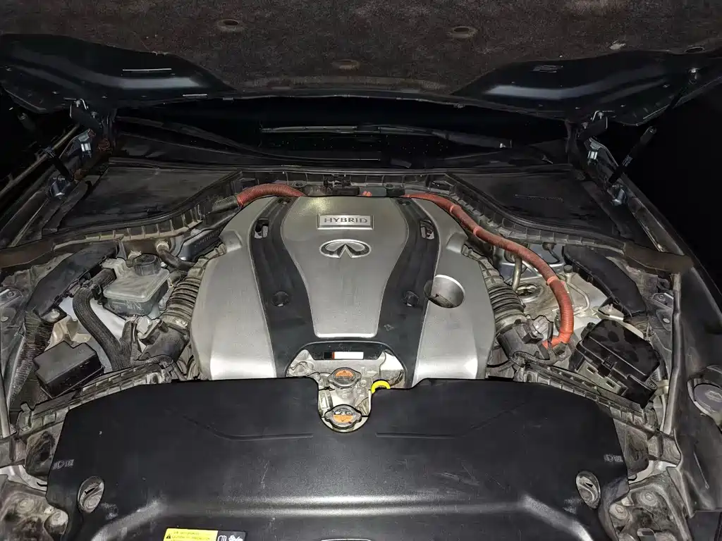 Infiniti Q50 2014 3.5L Hybrid flagship version купить на сайте DeffCars