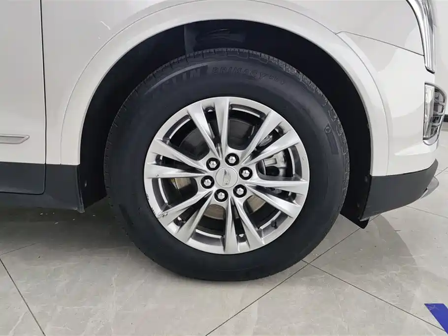 Cadillac XT5 2023 2.0T two-wheel drive fashion model купить на сайте DeffCars