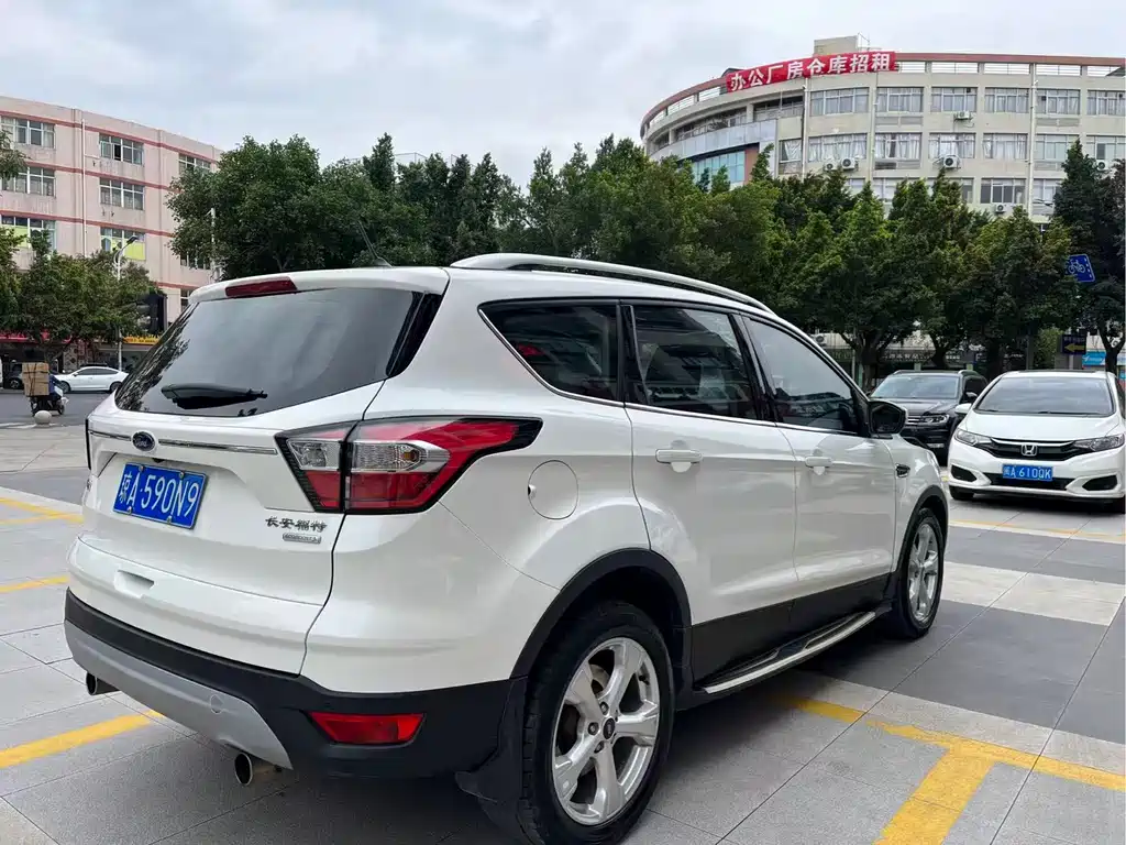 Escape 2018 EcoBoost 180 two-wheel drive platinum airfoil купить на сайте DeffCars
