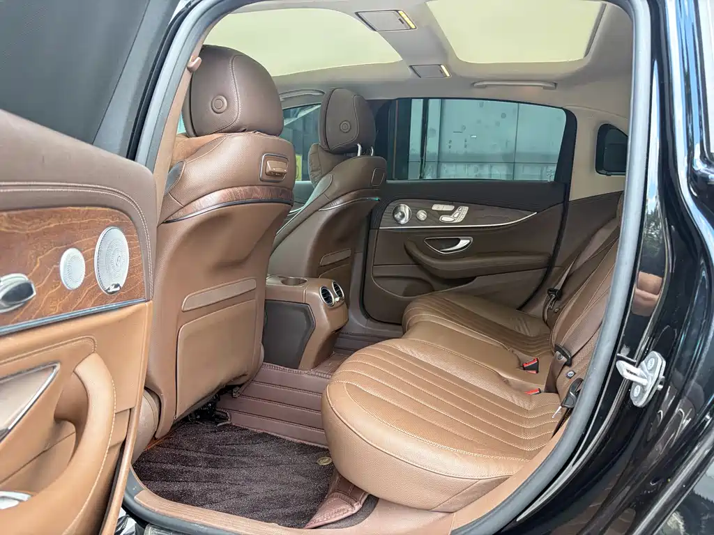Mercedes-Benz E-Class 2020 Facelift E 300 L Special Edition купить на сайте DeffCars