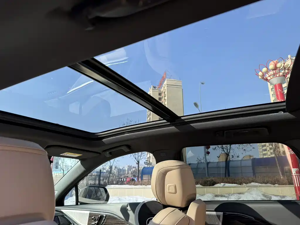 Cadillac XT5 2025 2.0T Premium Model купить на сайте DeffCars