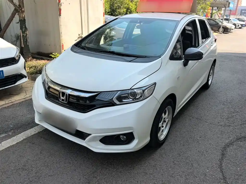 Fit 2018 1.5L CVT Comfort Edition купить на сайте DeffCars