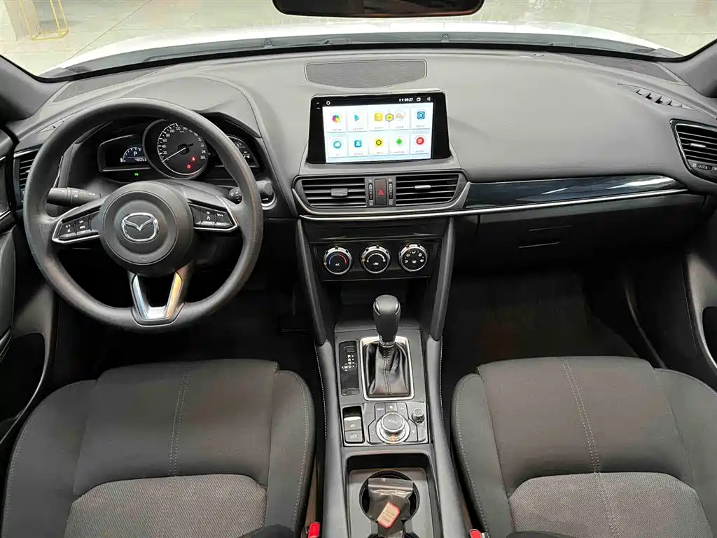 Mazda CX-4 2021 2.0L automatic two-wheel drive Blue Sky Vitality Edition купить на сайте DeffCars