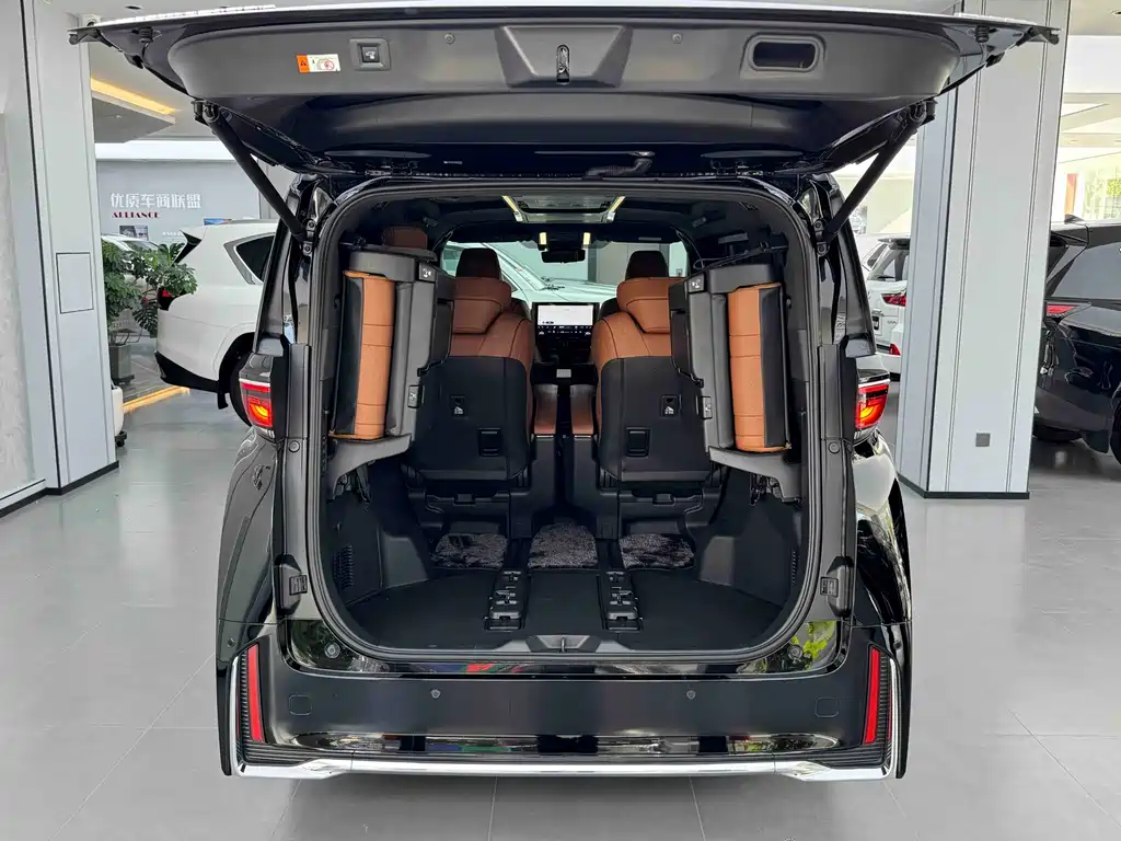 Wilfa 2024 Crown Dual Engine 2.5L Supreme Executive Edition купить на сайте DeffCars