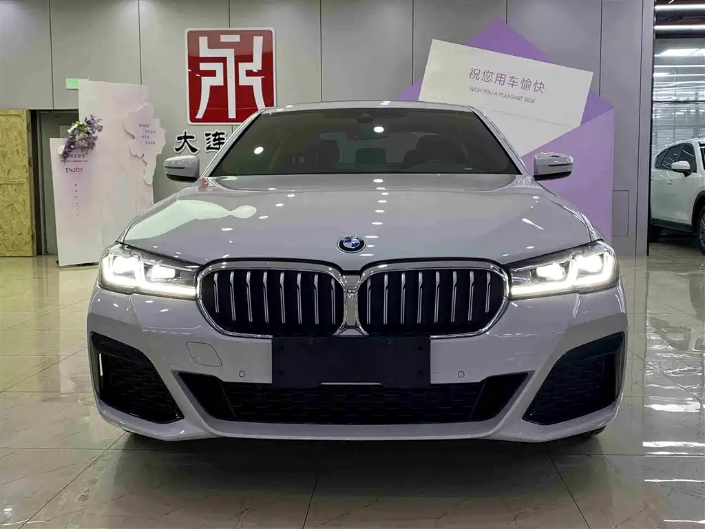 BMW 5 Series 2022 facelift 530Li leading M sports package купить на сайте DeffCars