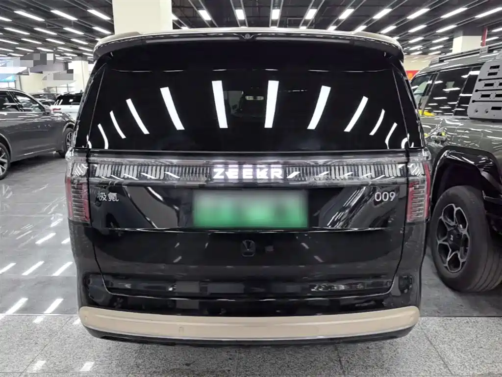Jikrypton 009 2024 seven-seat aisle version four-wheel drive 108kWh купить на сайте DeffCars
