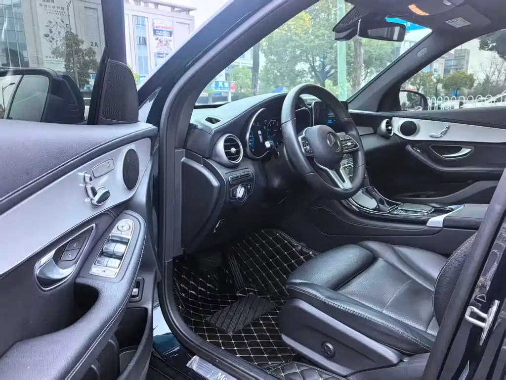 Mercedes-Benz GLC 2020 facelift GLC 260 L 4MATIC dynamic купить на сайте DeffCars