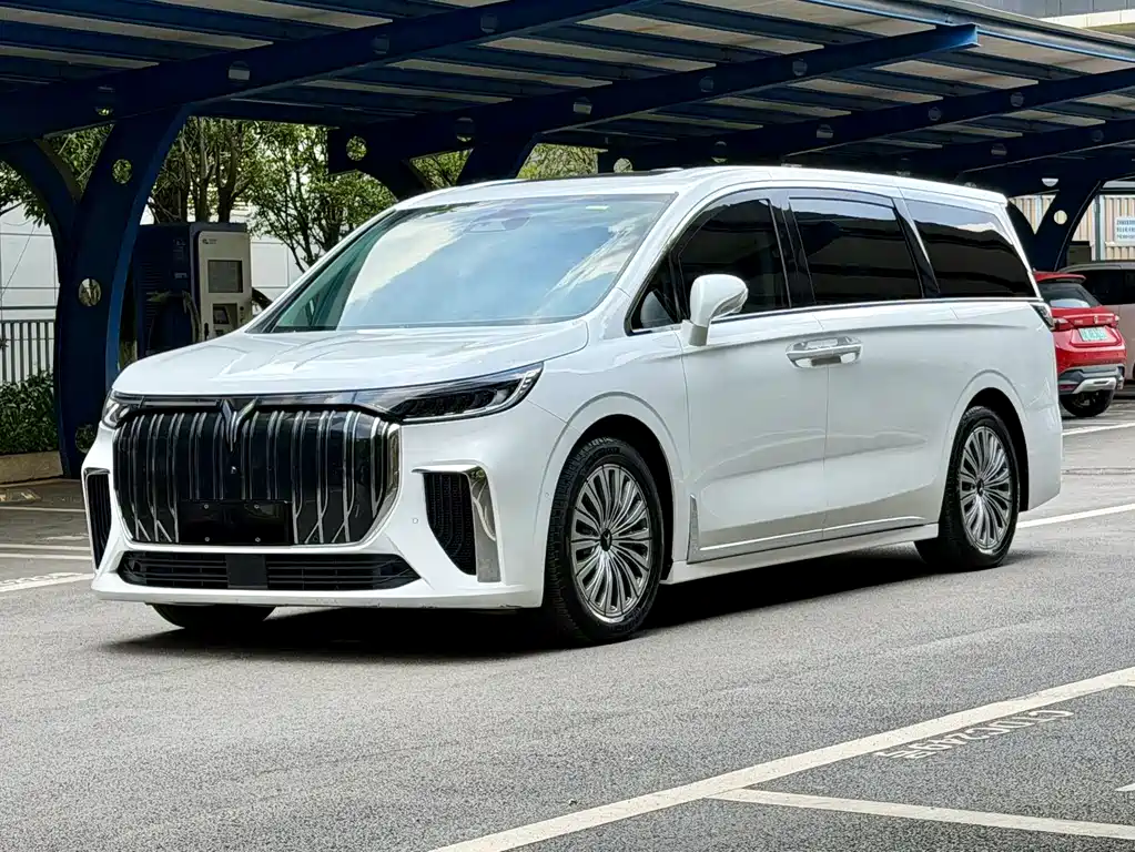 Lantu Dreamer 2022 0-carbon version Dream+Smart Range Package 605km купить на сайте DeffCars