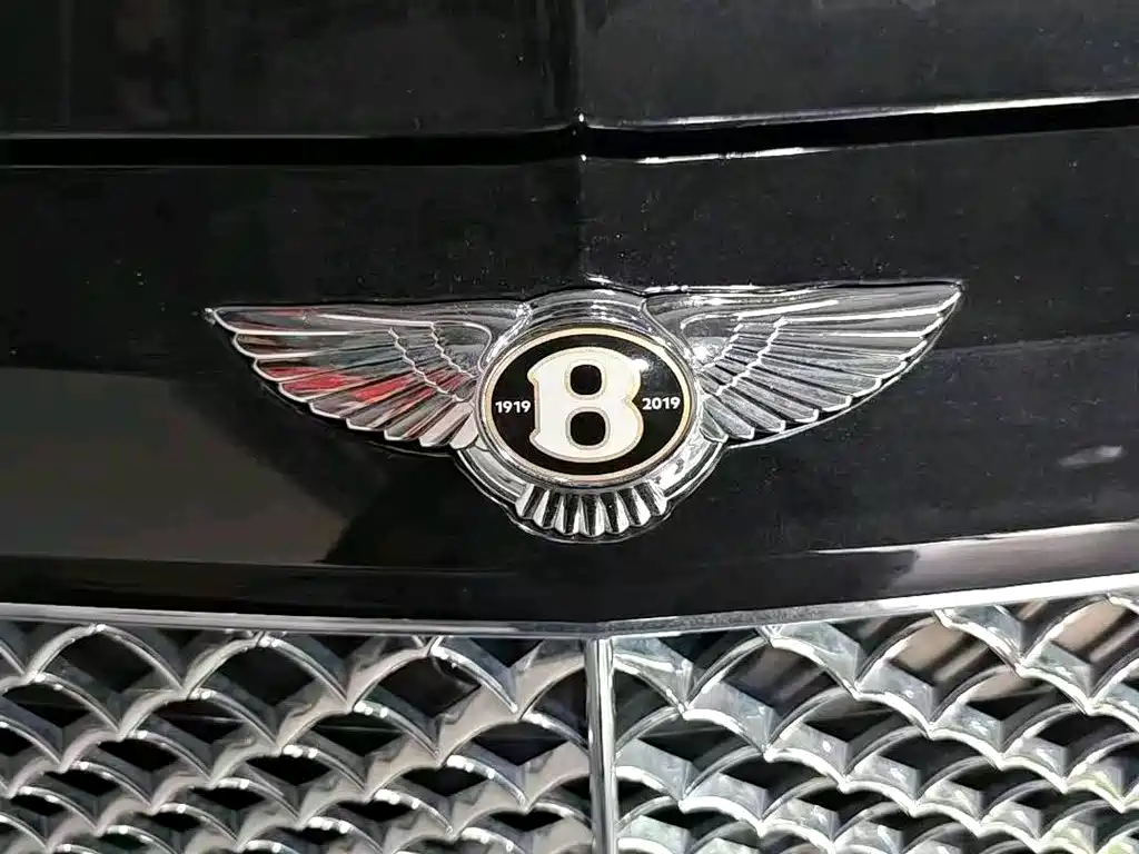Bentayga 2018 4.0T V8 купить на сайте DeffCars
