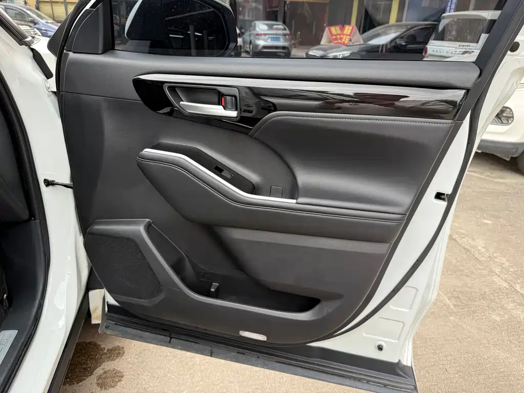 Highlander 2023 2.5L smart electric hybrid dual-engine four-wheel drive luxury version 7 seats купить на сайте DeffCars