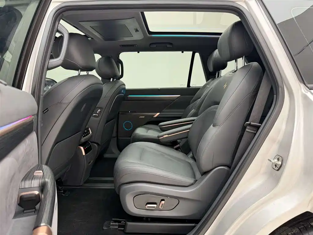 eπ008 2024 model 210Max extended range version 6 seats купить на сайте DeffCars