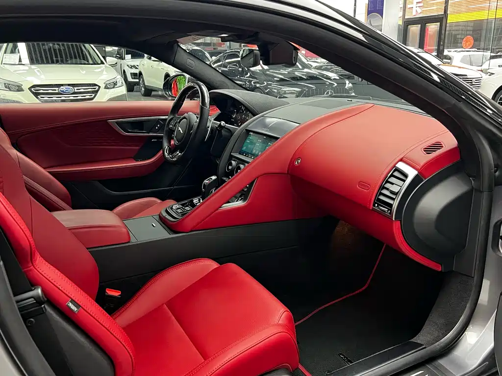 Jaguar F-TYPE 2023 P300 hardtop version R-DYNAMIC BLACK купить на сайте DeffCars