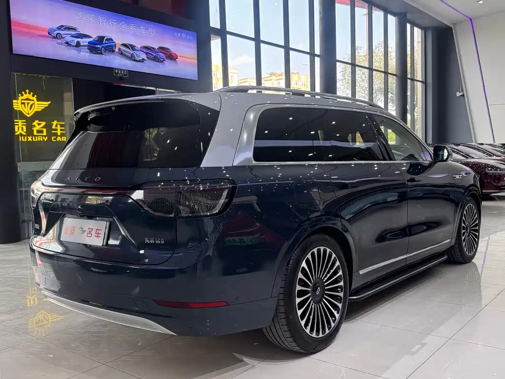 Wenjie M9 2024 extended range Ultra version 42kWh 6-seater version купить на сайте DeffCars