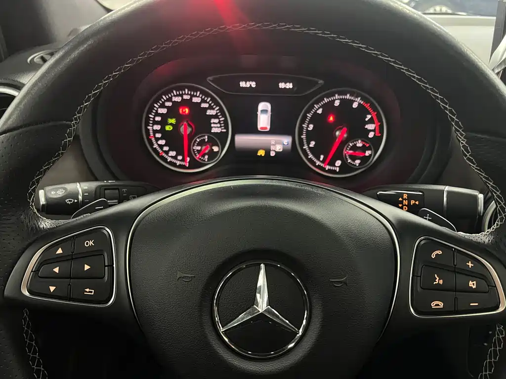 Mercedes-Benz B-Class 2017 B 200 Luxury купить на сайте DeffCars