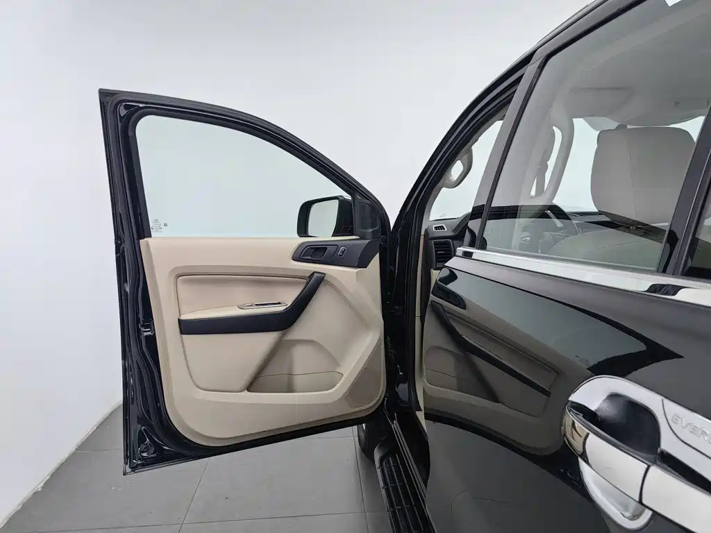 Everest 2016 2.0T gasoline automatic four-wheel drive elite version купить на сайте DeffCars