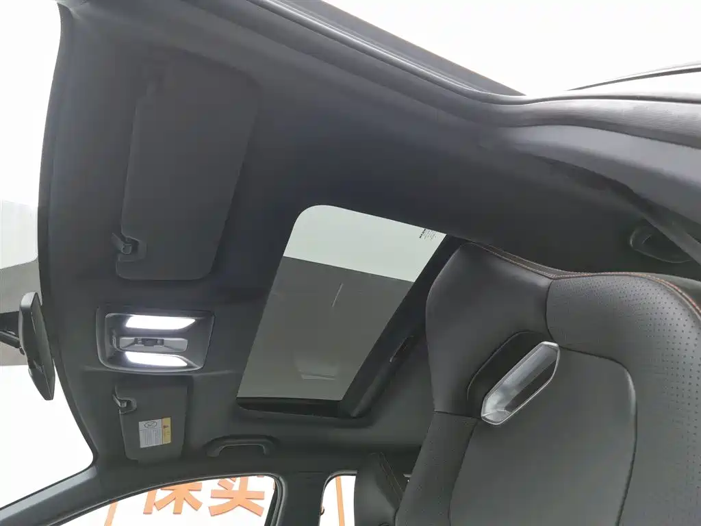 Changan UNI-V 2023 1.5T exclusive model купить на сайте DeffCars