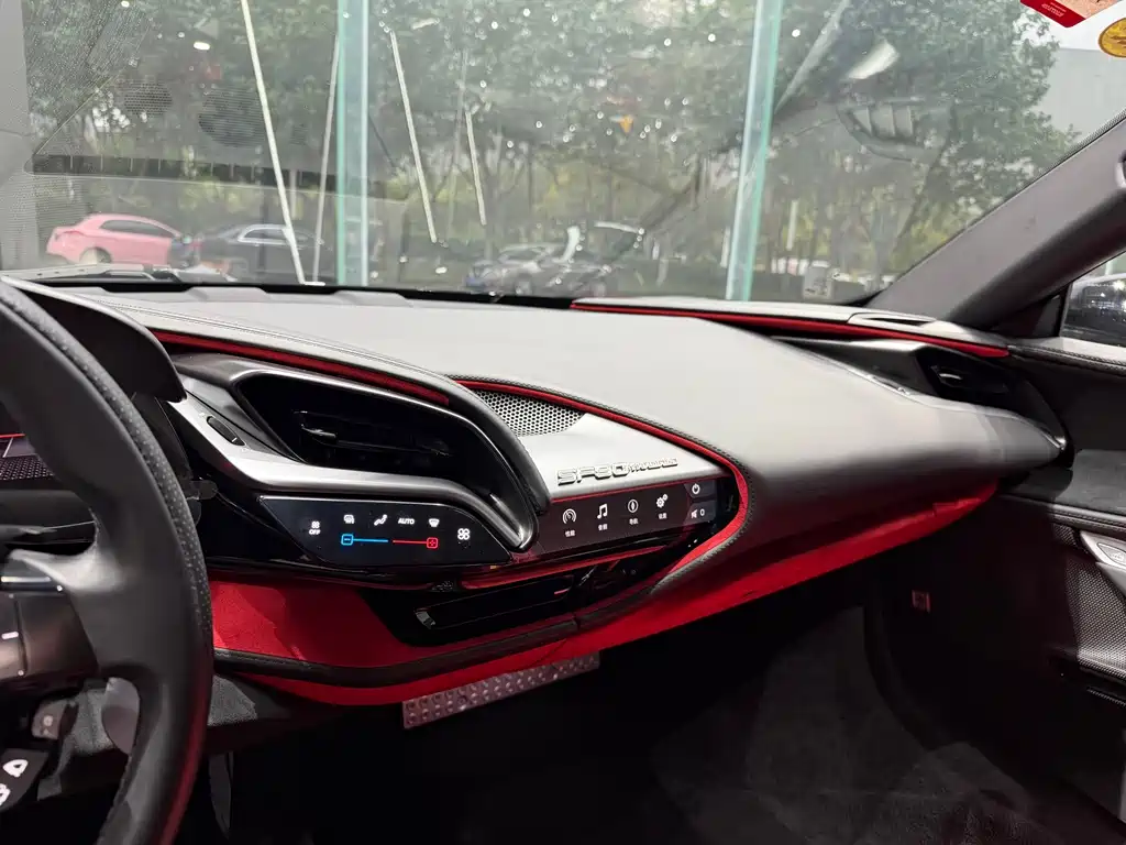 SF90 2020 3.9T V8 Stradale купить на сайте DeffCars