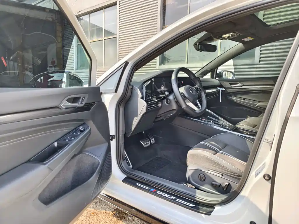 Golf 2023 280TSI DSG R-Line купить на сайте DeffCars