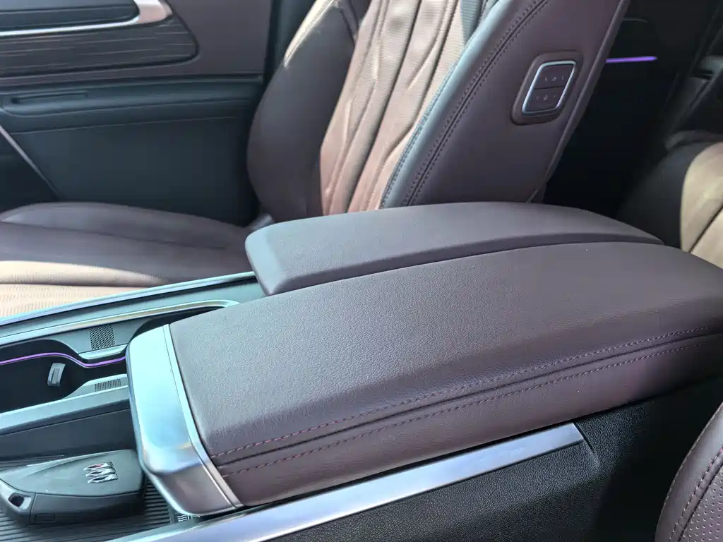 Century 2023 2.0T seven-seat Yuanshi Edition купить на сайте DeffCars