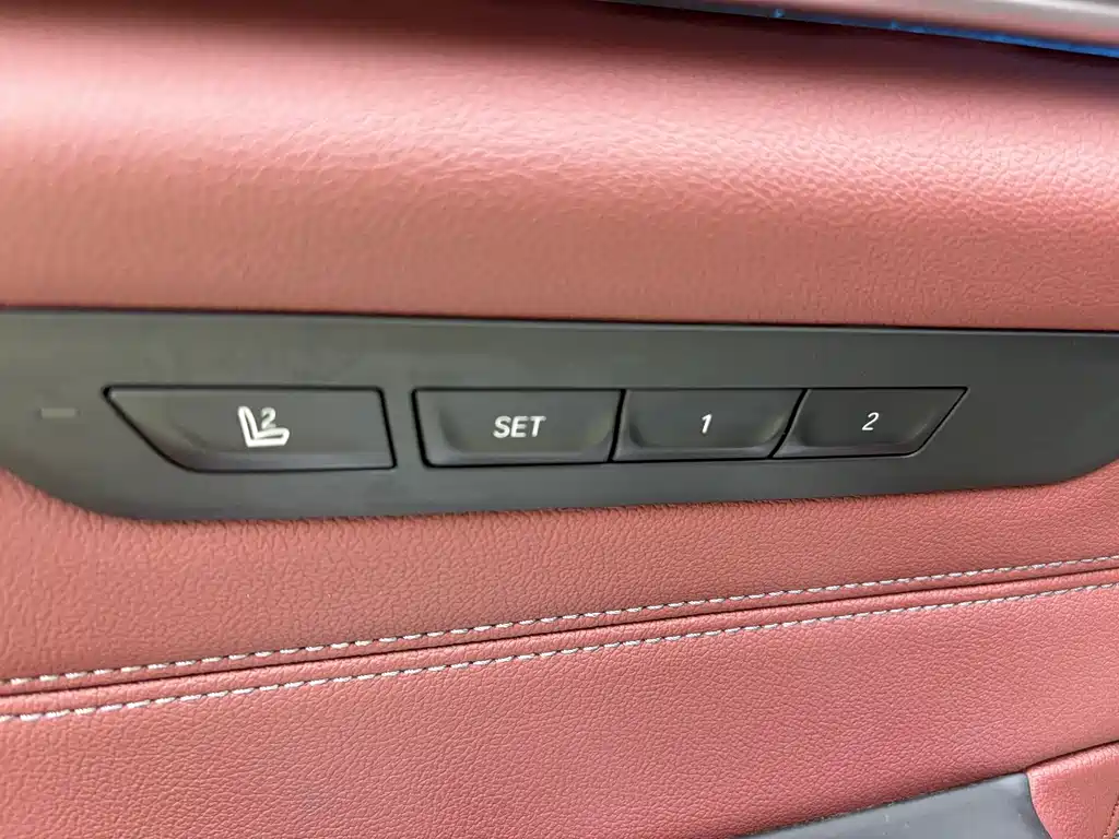BMW 5 Series New Energy 2022 Model 2 535Le Pioneer Edition M Sports Package купить на сайте DeffCars
