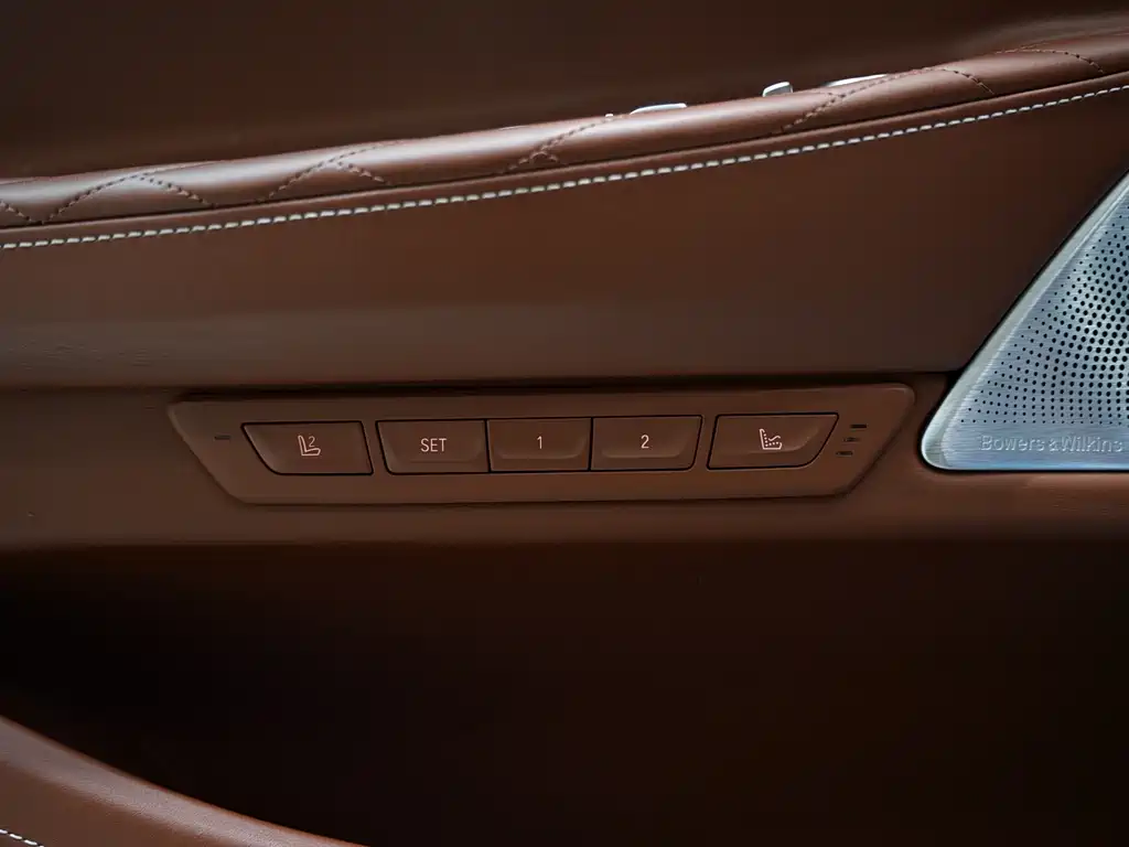BMW 7 Series 2022 740Li xDrive Executive M Sports Package купить на сайте DeffCars