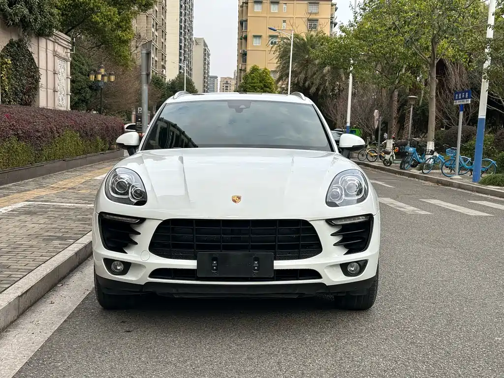 Macan 2017 Macan 2.0T купить на сайте DeffCars