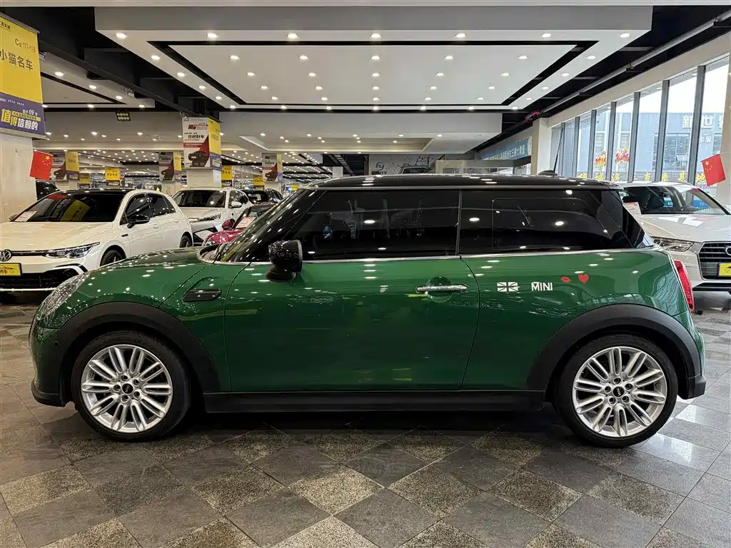 MINI 2022 1.5T COOPER Classic купить на сайте DeffCars