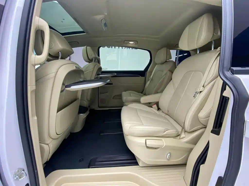 Buick GL8 2023 ES Lu Zun Exclusive Model купить на сайте DeffCars