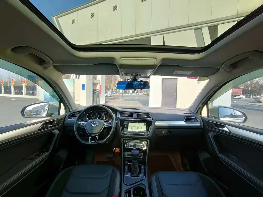 Tiguan L 2019 330TSI automatic two-wheel drive panoramic comfort version National VI купить на сайте DeffCars