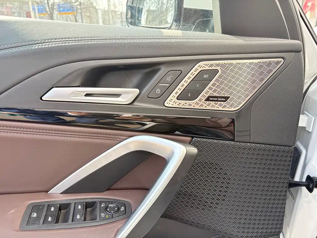BMW X1 2024 sDrive25Li X Design Package купить на сайте DeffCars