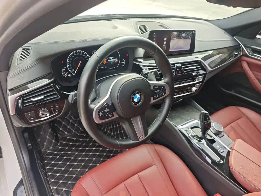 BMW 5 Series 2019 530Li Leading M Sports Package купить на сайте DeffCars