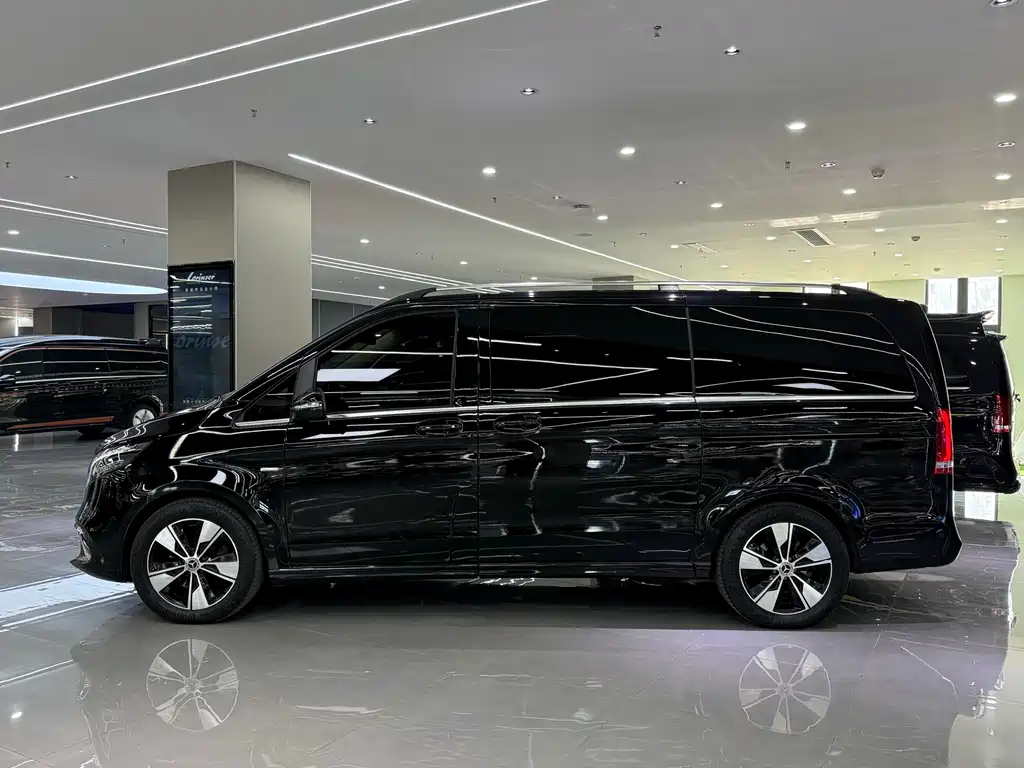 Mercedes-Benz V-Class 2022 V 260 Premium Edition купить на сайте DeffCars