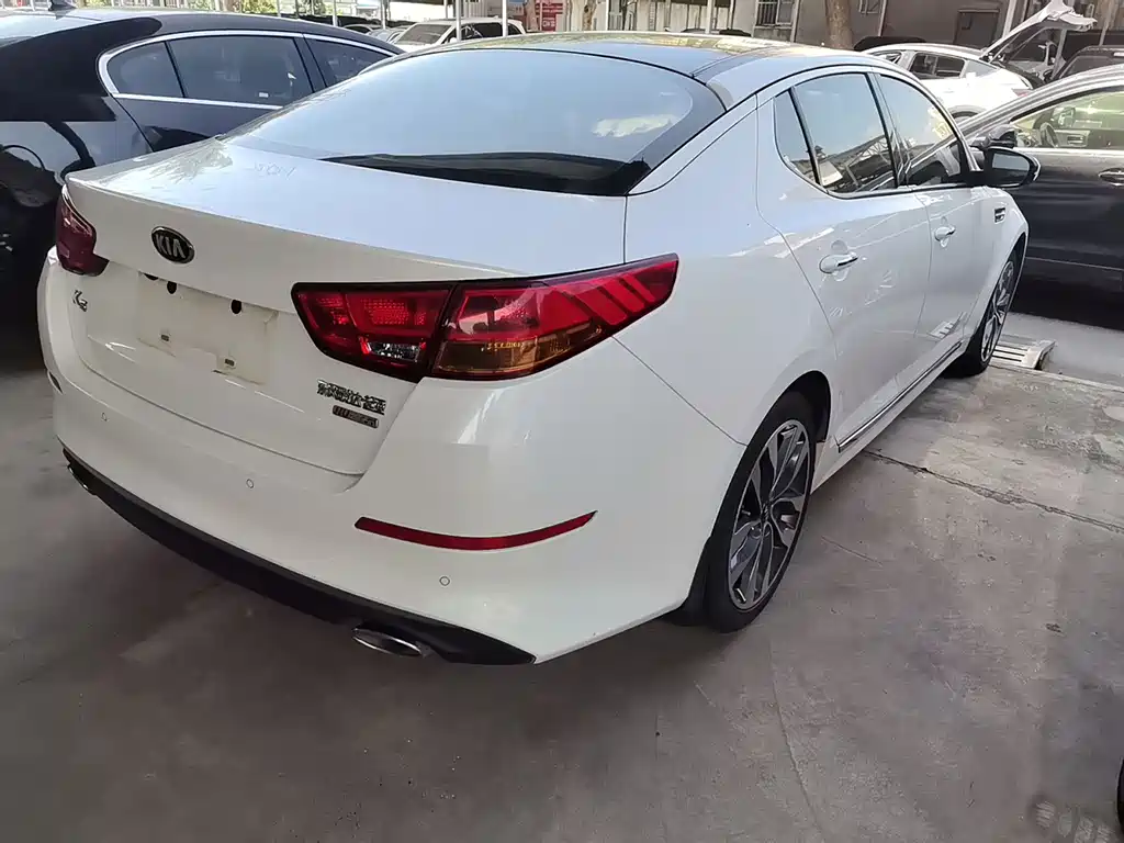 Kia K5 2015 2.0L automatic GLS купить на сайте DeffCars