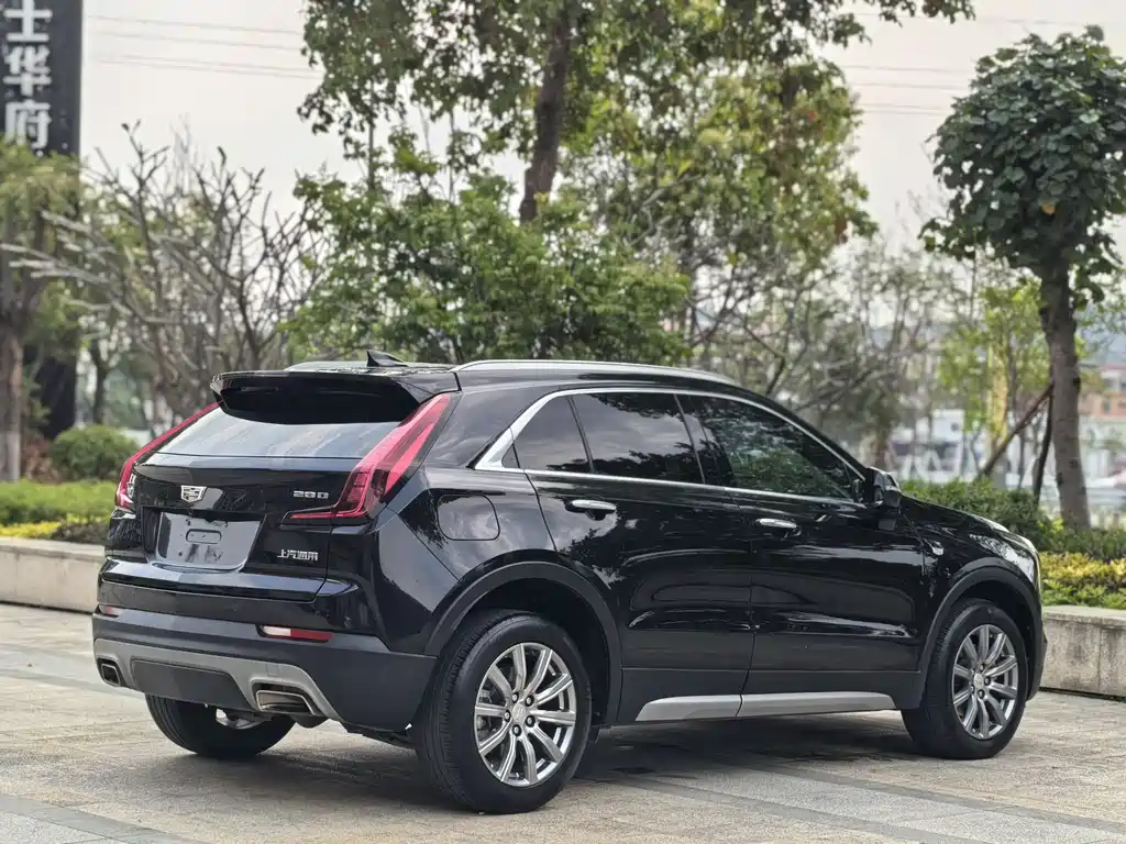 Cadillac XT4 2020 28T two-wheel drive leading model купить на сайте DeffCars