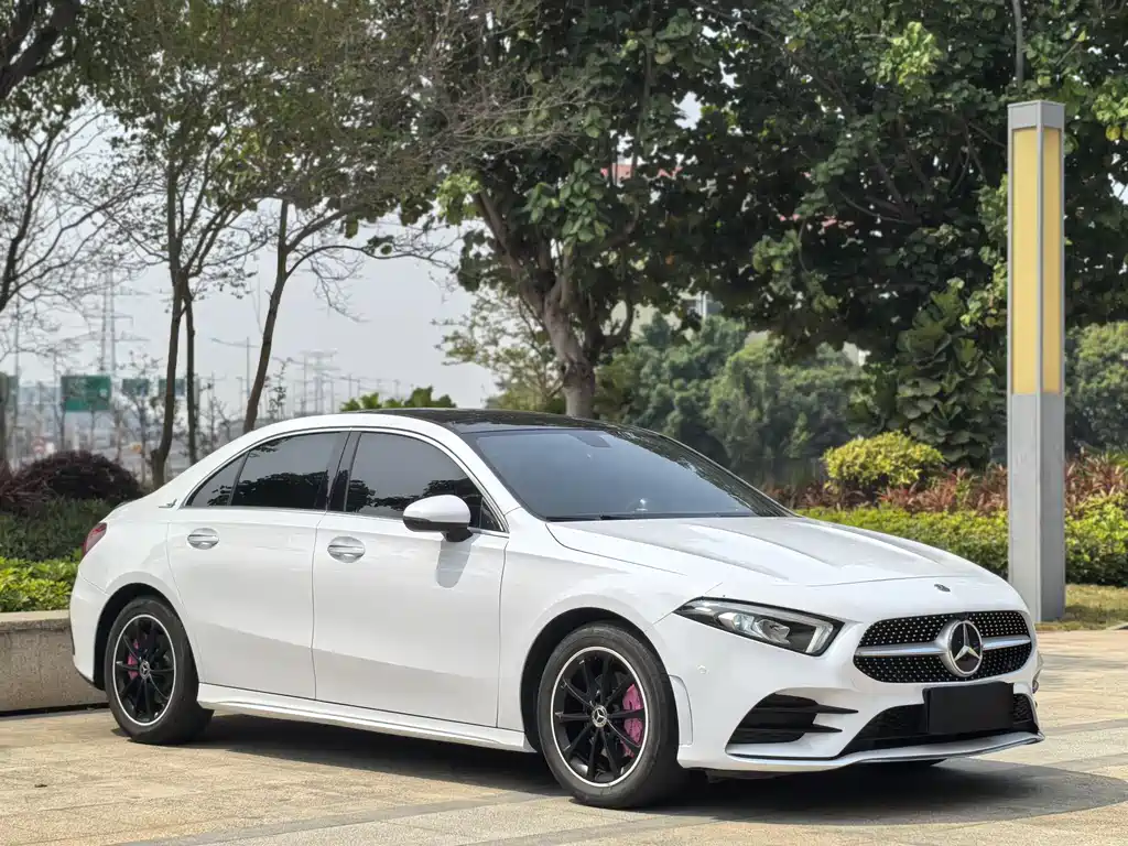 Mercedes-Benz A-Class 2021 A 200 L Sports Sedan Dynamic Type купить на сайте DeffCars