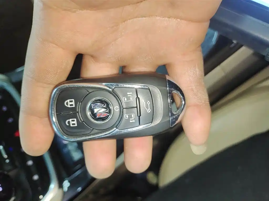 Buick GL8 2023 ES Lu Zun flagship model купить на сайте DeffCars