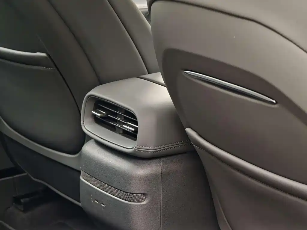 Xpeng G6 2025 model 625 long battery life Max flagship version купить на сайте DeffCars