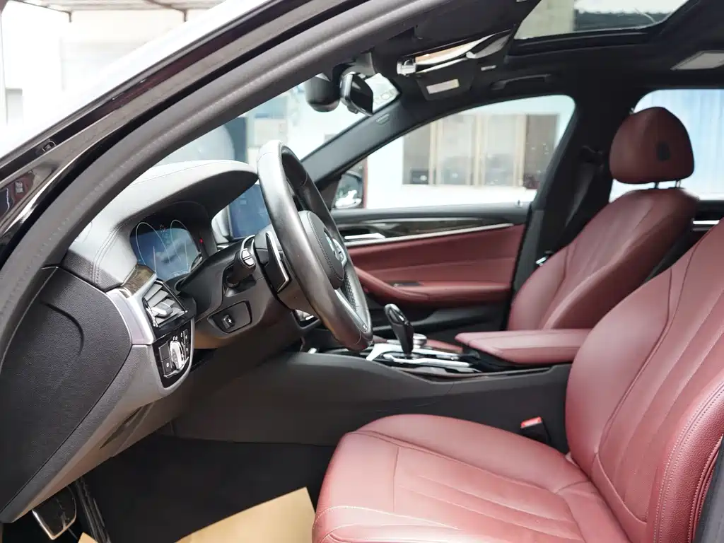 BMW 5 Series 2019 530Li Exclusive M Sports Package купить на сайте DeffCars