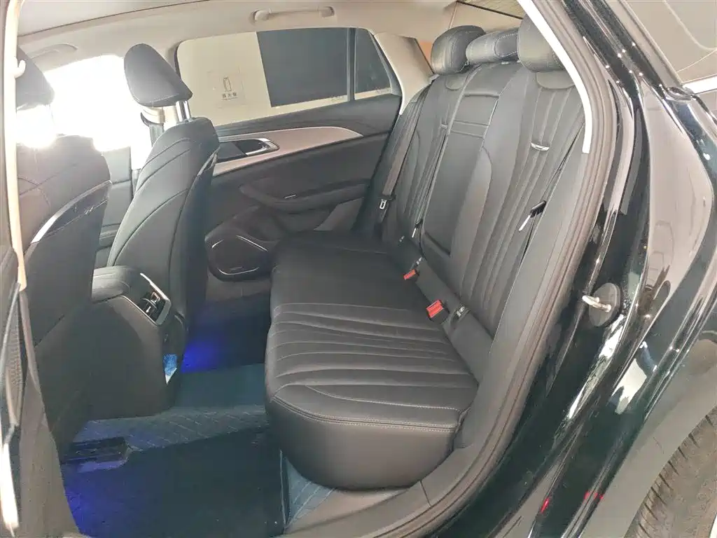 Hongqi H5 2024 1.5T DCT Zhilian Qiyun Edition купить на сайте DeffCars