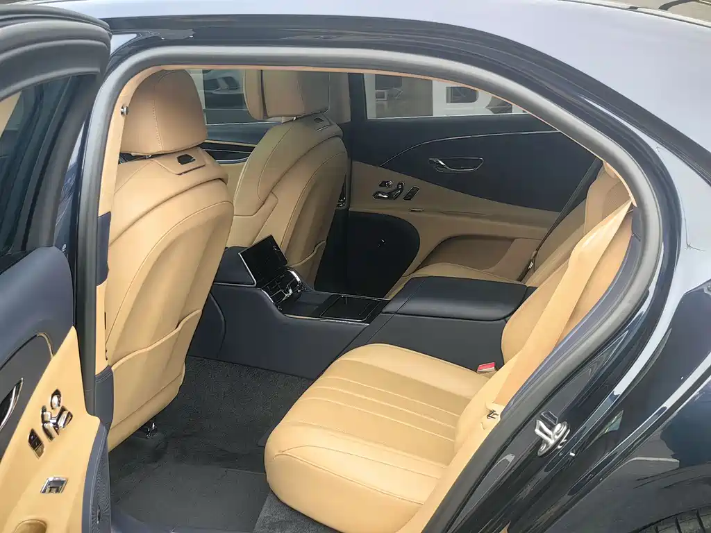 Flying Spur 2021 4.0T V8 Standard Edition купить на сайте DeffCars