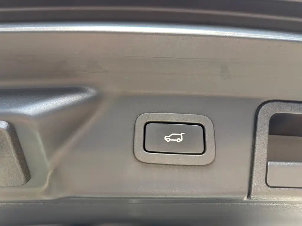 Range Rover Velar 2017 P380 S купить на сайте DeffCars