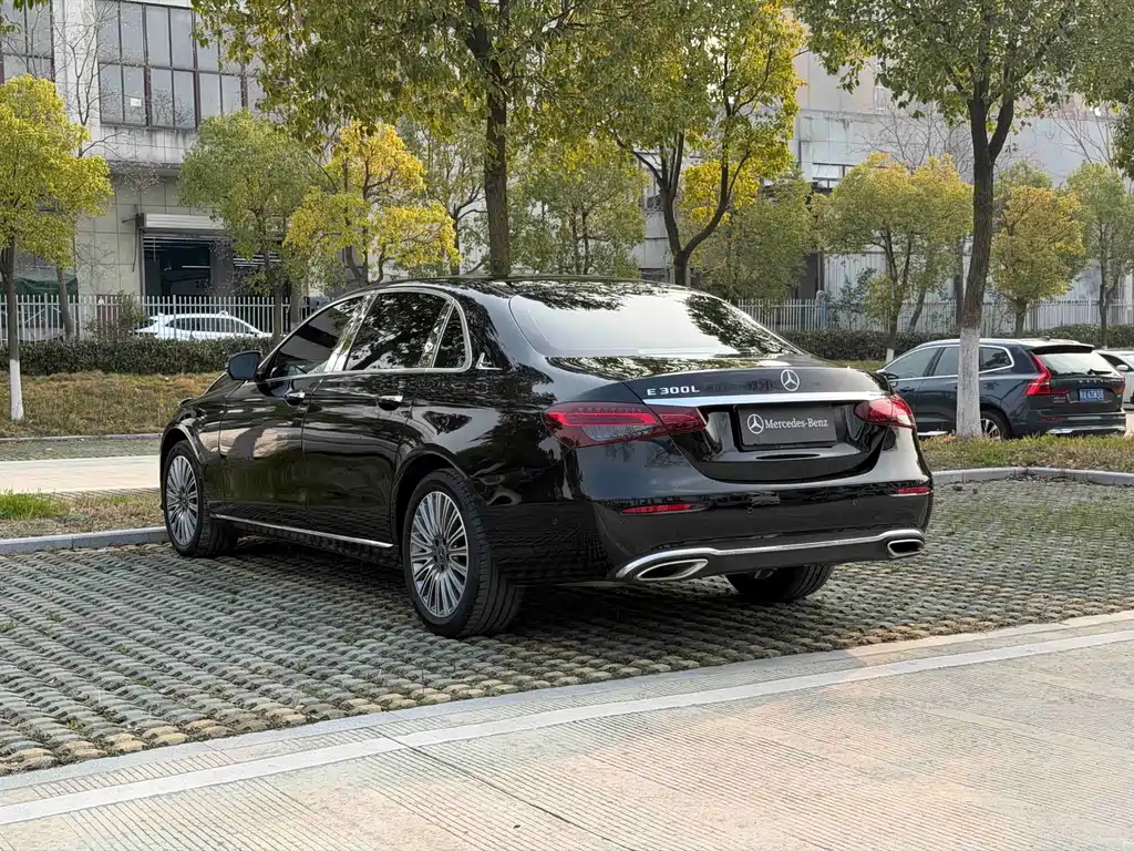 Mercedes-Benz E-Class 2023 E 300 L Fashion купить на сайте DeffCars