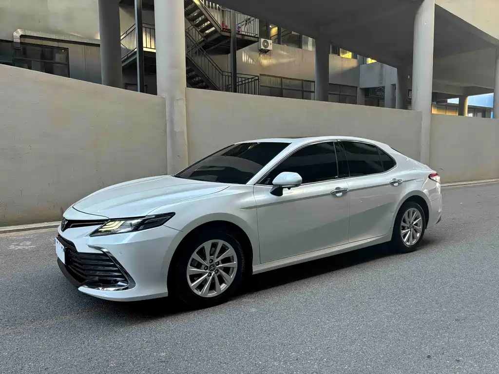 Camry 2022 2.0GVP Leading Edition купить на сайте DeffCars