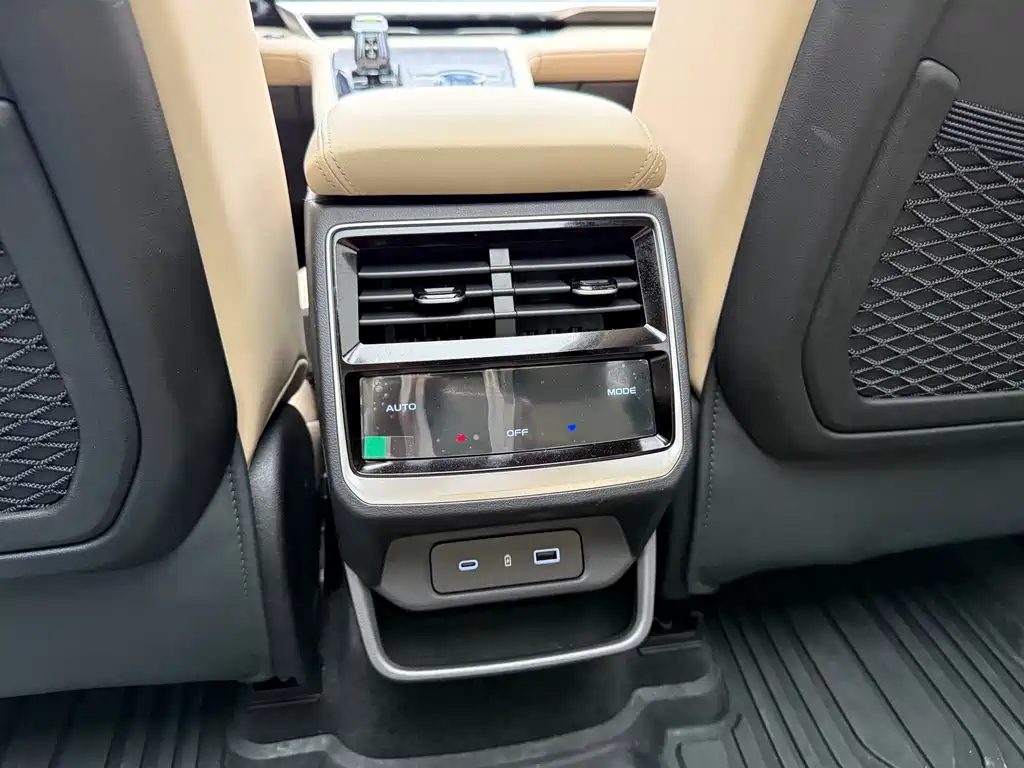 Xingyue L 2025 Dongfang Yao 2.0TD automatic four-wheel drive version купить на сайте DeffCars