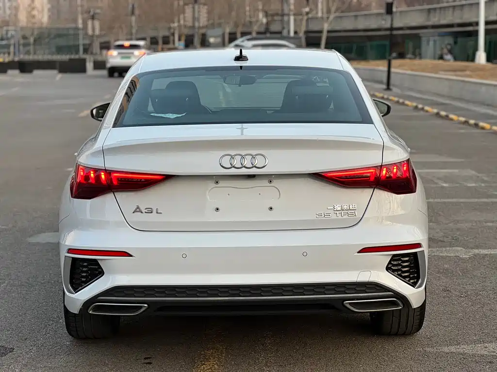 Audi A3 2024 A3L Limousine 35 TFSI Fashionable and Sporty купить на сайте DeffCars